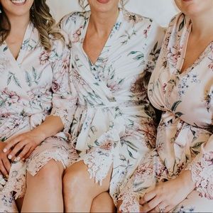 Bridal robe - floral with lace trim